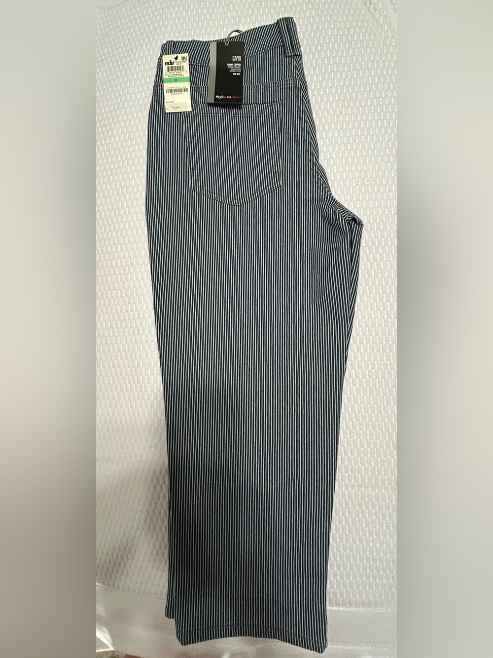 NWT Style & Co. Capri Pants Size 8 Navy White Stripe Mid Rise Stretch